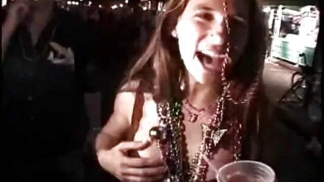 الجنس لا تسجيل  مص عليك اريد افلام سكسيه امريكيه ابن العمر 18