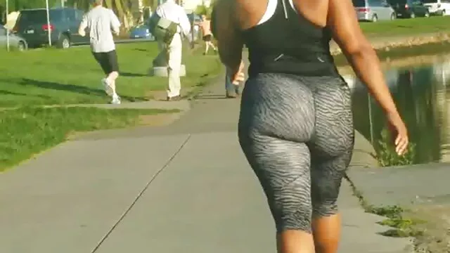 الجنس لا تسجيل  امرأة جميلة اريد فيلم سكسي اريد فيلم سكسي و كس
